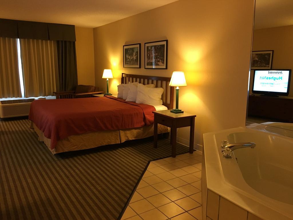 Norwood Inn And Suites Chaska Exteriér fotografie